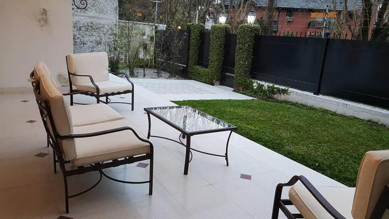 Casa Franca - Bed And Breakfast En San Isidro - Habitaciones - Piscina 외부 사진